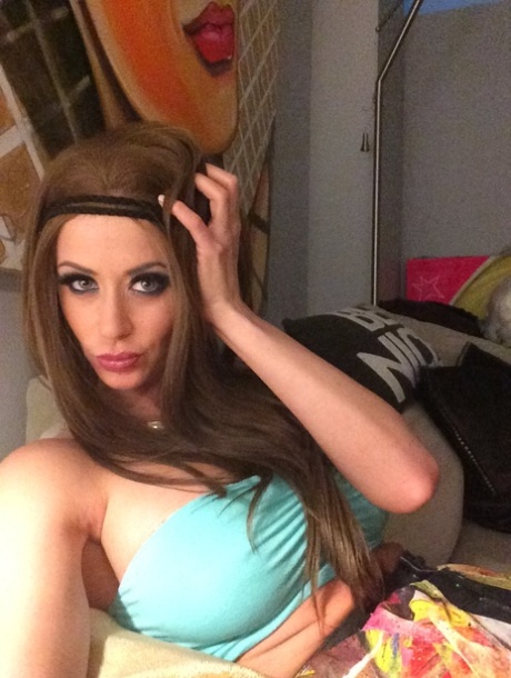 Yeşilköy Sb Çevresinde VIP Model Büşra ile Özel Randevu